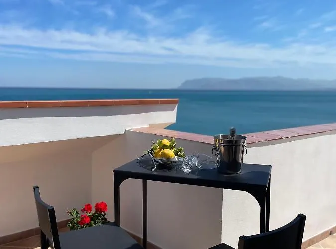 L'agnuni 펜션 카스텔라마레델골포